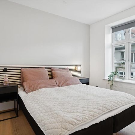 Central 3-Bedroom Apartment With A Big Terrace And Fitness Room Ольборг Екстер'єр фото